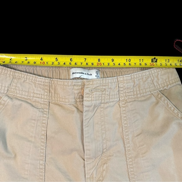 Abercrombie & Fitch Light Tan Cargo Pants - Picture 4 of 5